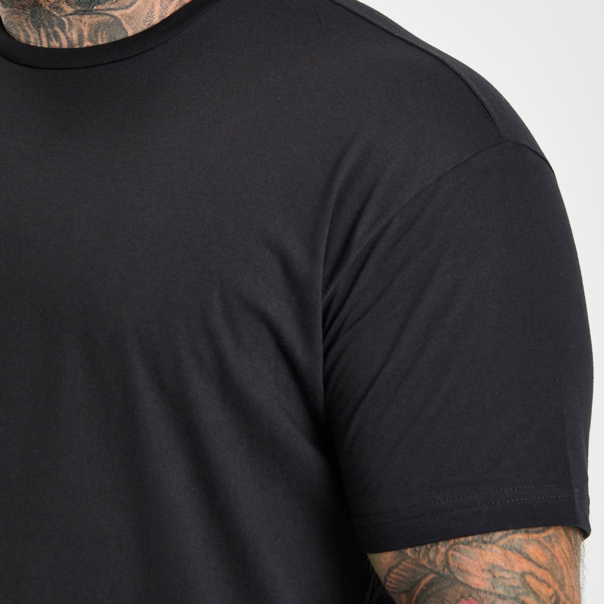 Load image into Gallery viewer, Black Crew Neck