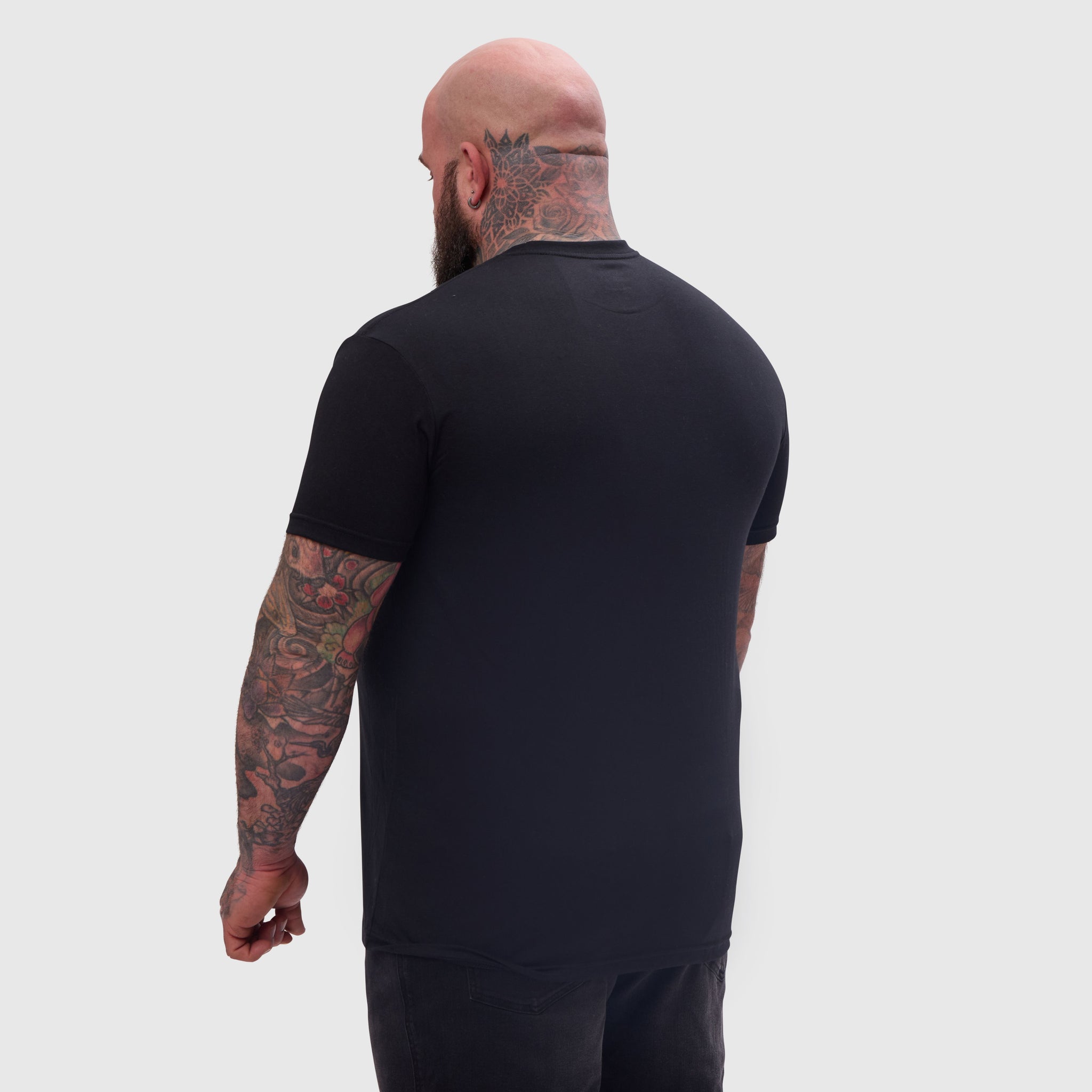 Load image into Gallery viewer, Black Pocket Crew Neck
